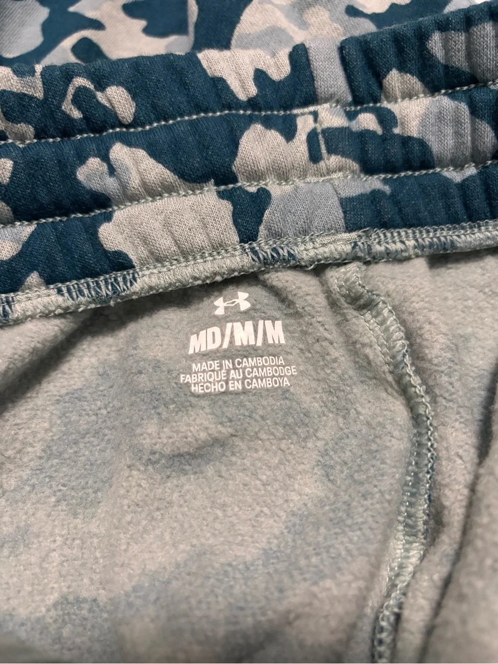 Under Armour Men's Teal & Light Blue Fleece Camo Joggers Pants - Picture 6 of 7